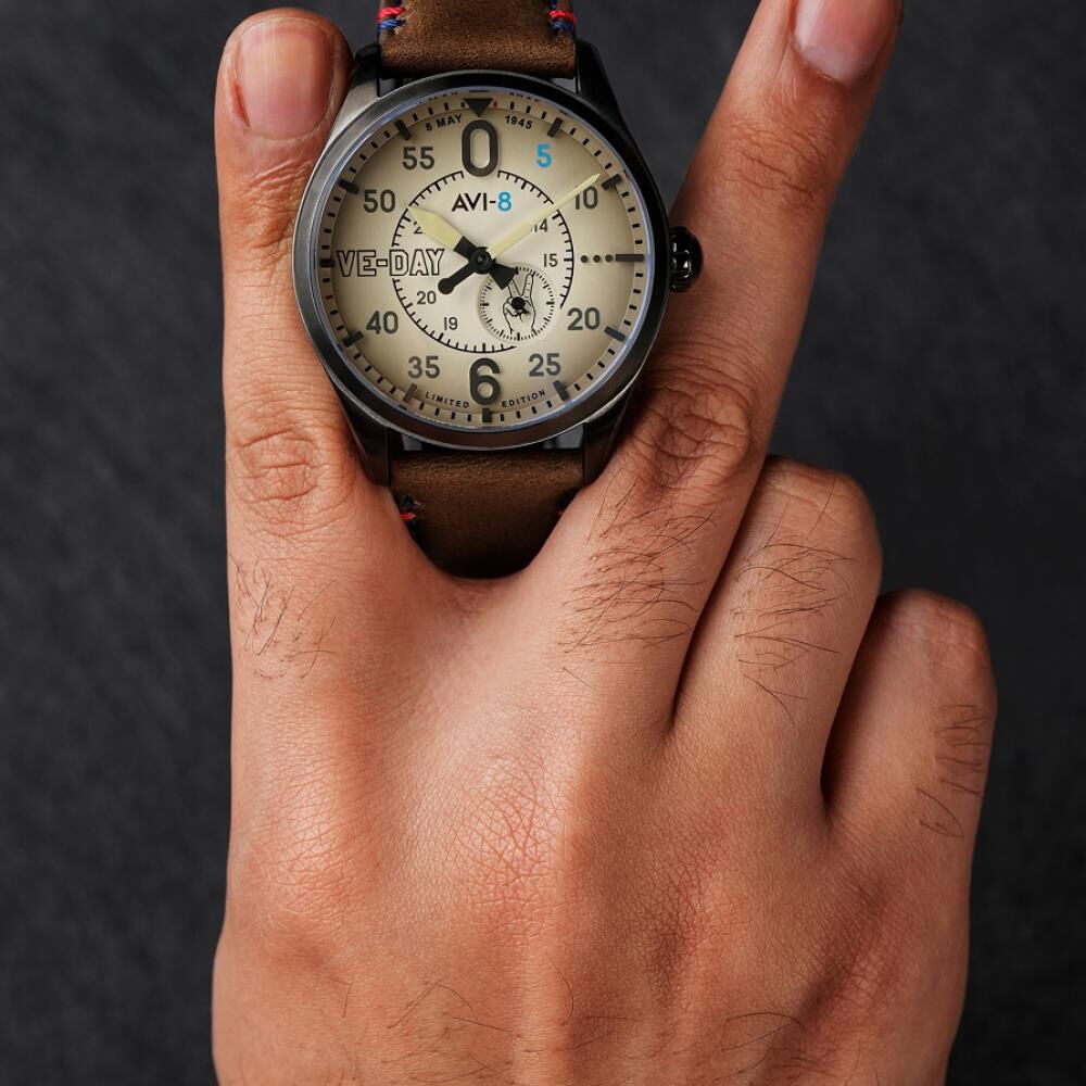 SPITFIRE TYPE 300 AUTOMATIC VE-DAY 80TH LIMITED EDITION AV-4073-02 (Miyota 8245 Mekanizmalı) Erkek Kol Saati