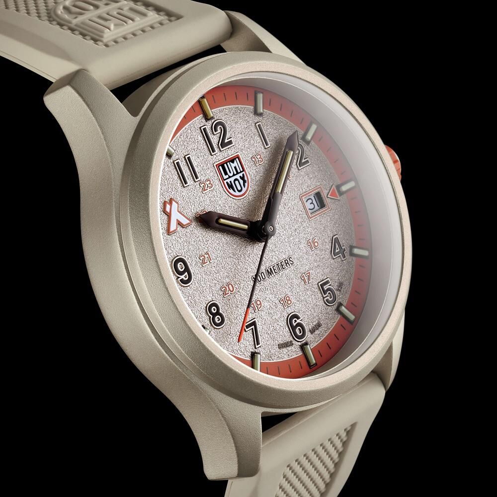 LUMINOX XB.3717 BEAR GRYLLS SURVIVAL LAND 3710 Serisi (İsviçre Üretimi Ronda 515 Mekanizmalı) Erkek Kol Saati