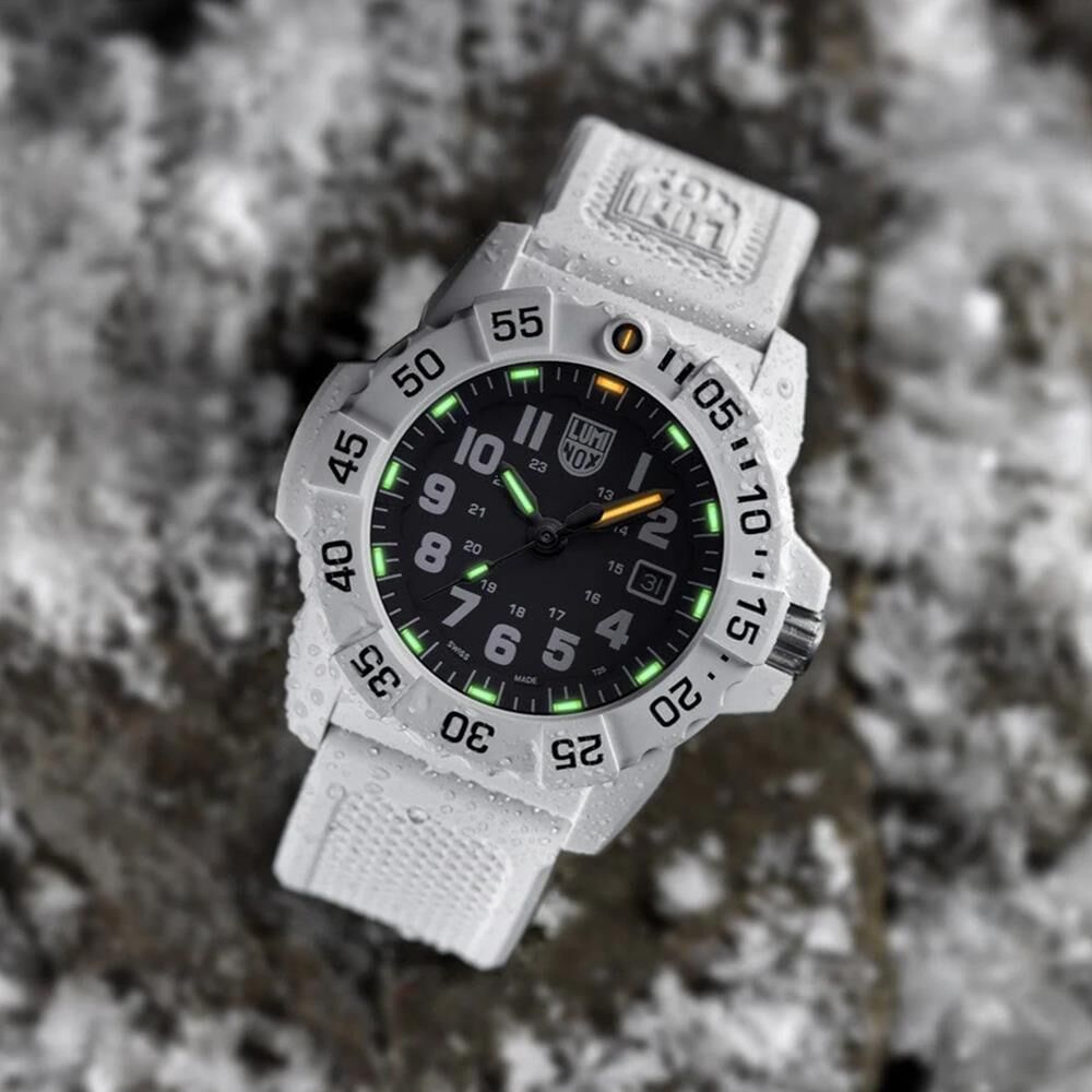 LUMINOX XS.3507.WB NAVY SEAL 3500 Serisi (İsviçre Üretimi Ronda 515 Mekanizmalı) Erkek Kol Saati