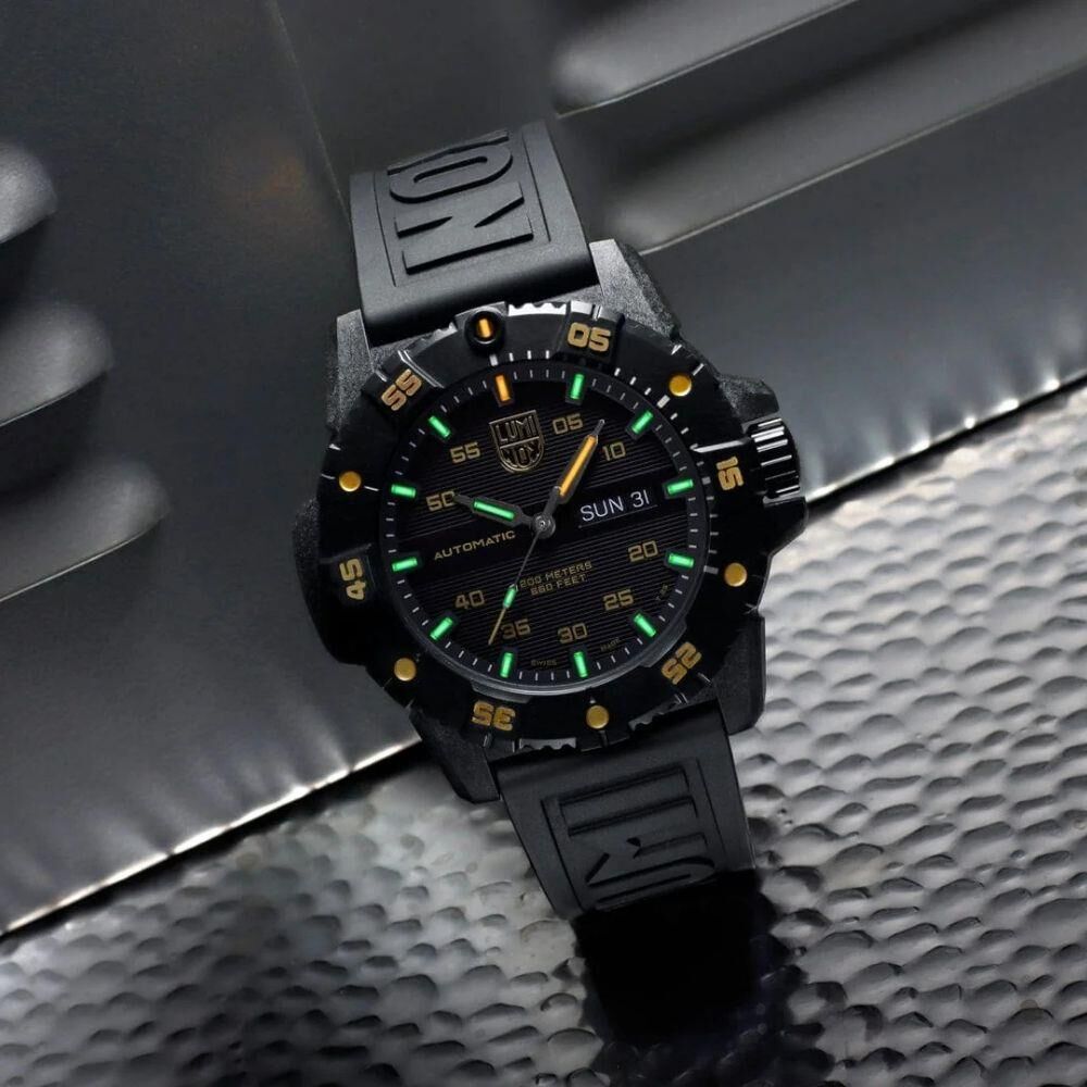 XS.3865.GOLD MASTER CARBON SEAL AUTOMATIC 3860 Serisi (İsviçre Üretimi Sellita SW 200-1 Mekanizmalı) Erkek Kol Saati