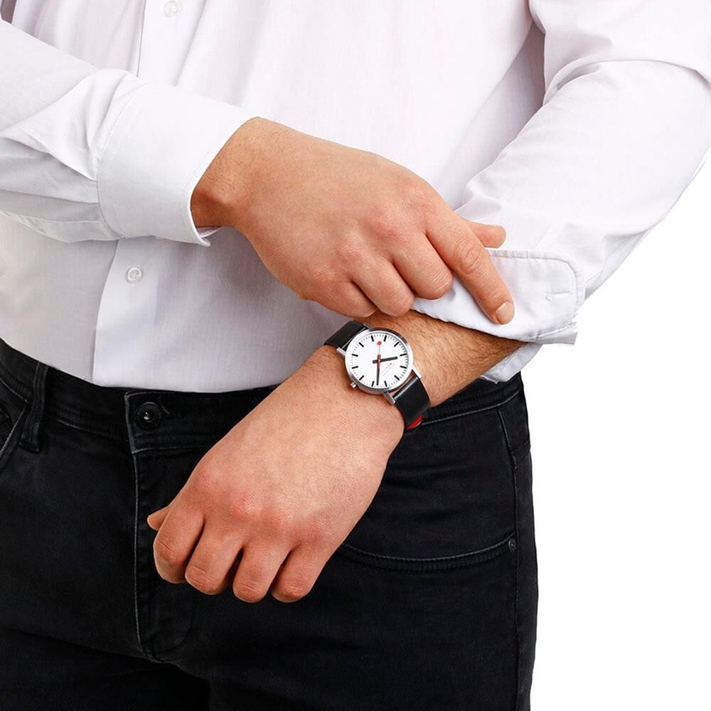 MONDAINE CLASSIC A660.30360.16SBBV Erkek Kol Saati