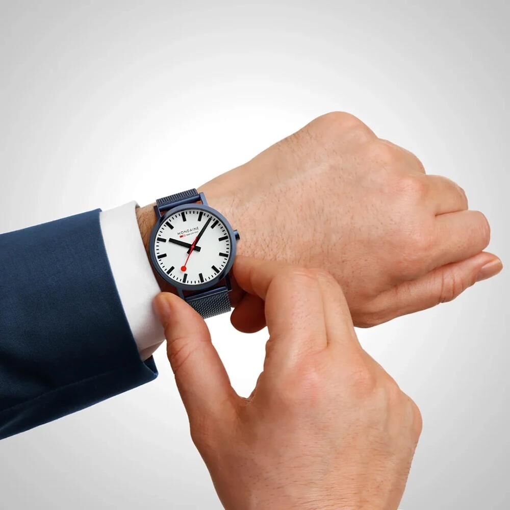 MONDAINE CLASSIC A660.30360.1BSBM Erkek Kol Saati