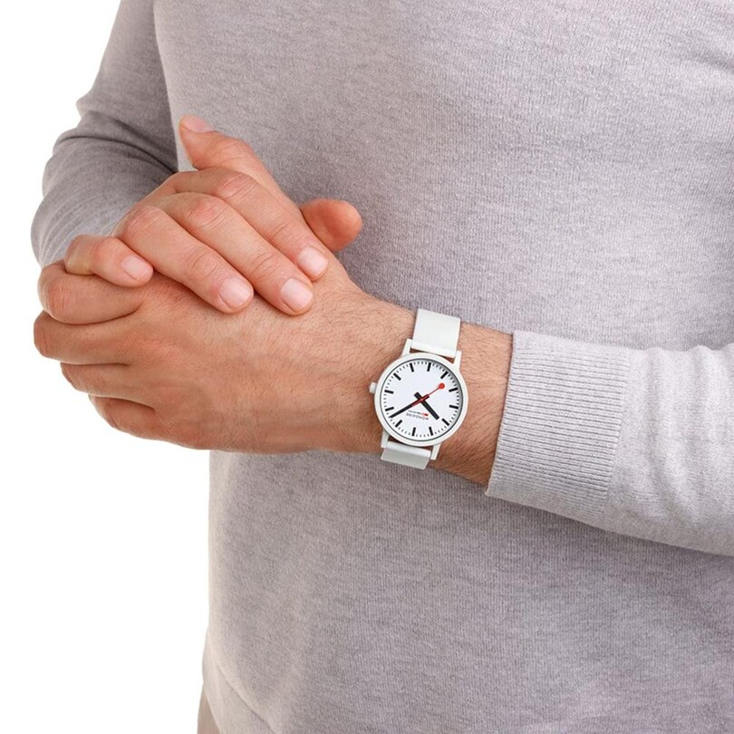 MONDAINE ESSENCE MS1.41110.RA Erkek Kol Saati - Thumbnail