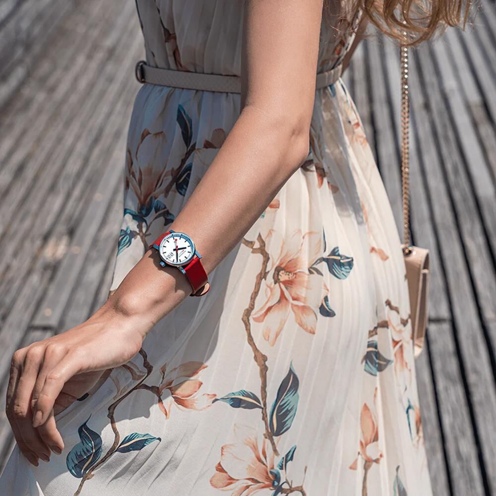 MONDAINE EVO2 MSE.30210.LCV Kadın Kol Saati